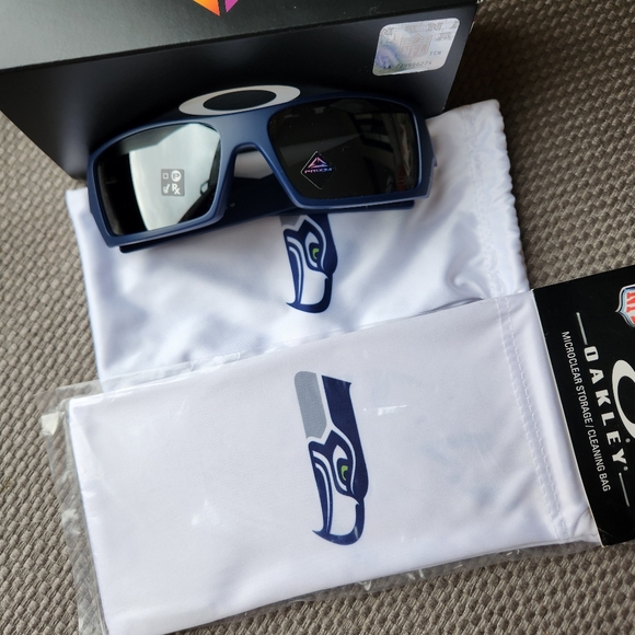 Oakley Seattle Seahawks Sunglasses - Picture 5 of 6